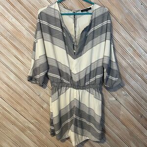 Dynamite black & white Aztec design cuffed romper Medium stripes V neck boho